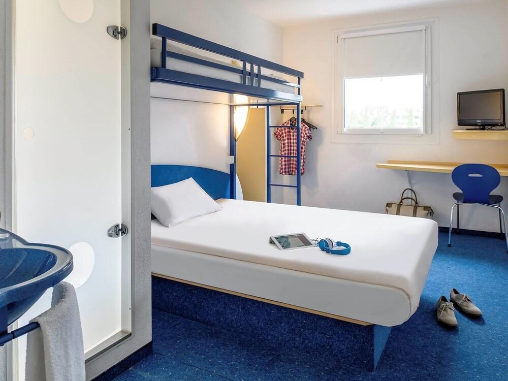 Ibis Budget Rueil Malmaison Exteriör bild