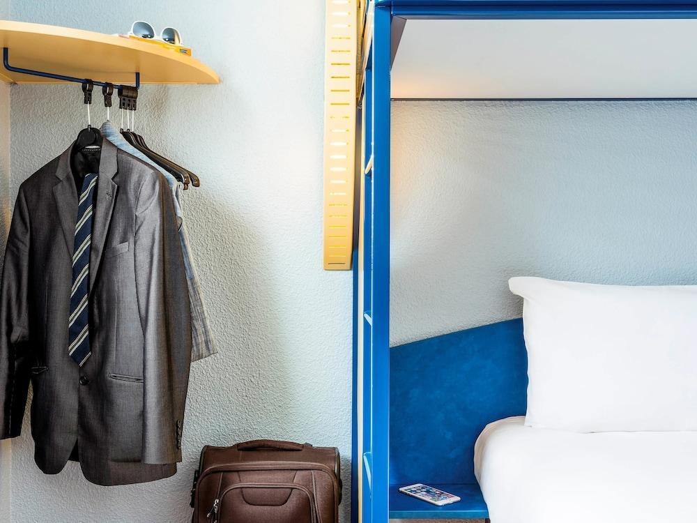 Ibis Budget Rueil Malmaison Exteriör bild